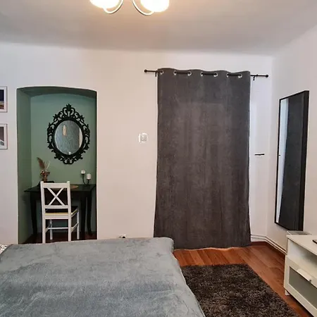 Apartment Center Nr 5 *
